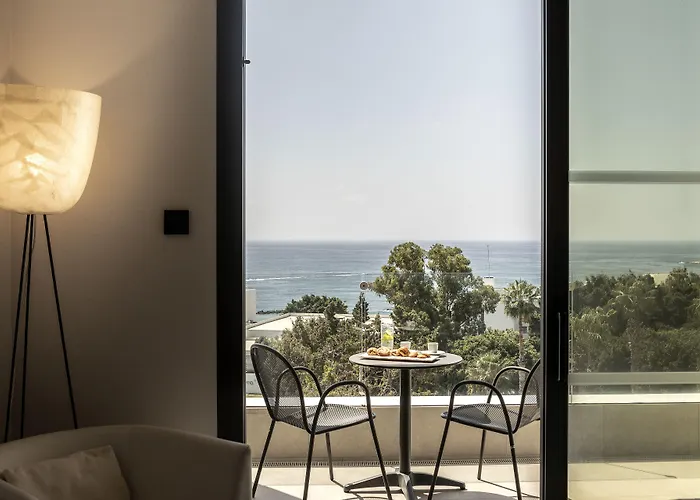 Anemi Hotel & Suites